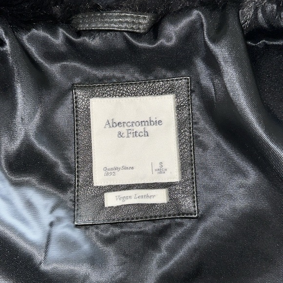 Abercrombie & Fitch Vegan Leather jacket - Picture 3 of 4